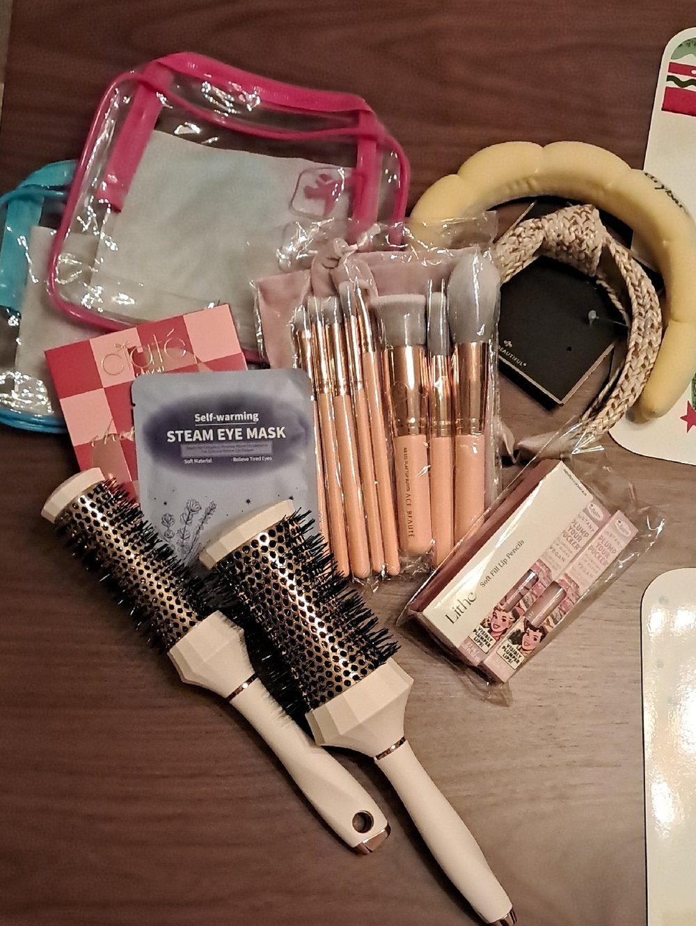 Beauty Bundle - Picture 1 of 11